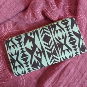 Tribal Aztec Zippered Wallet Black & Green Clutch